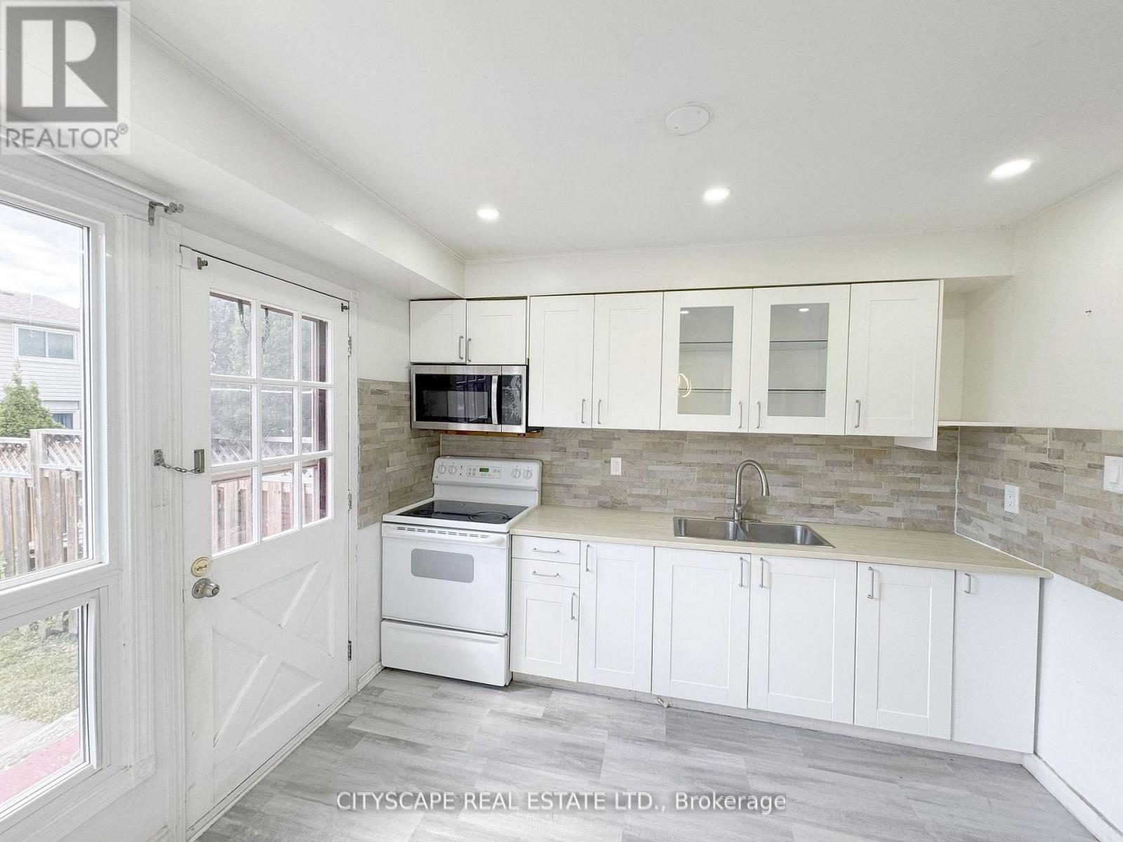 62 Barrington Crescent, Brampton, Ontario  L6Z 1N3 - Photo 14 - W12796806