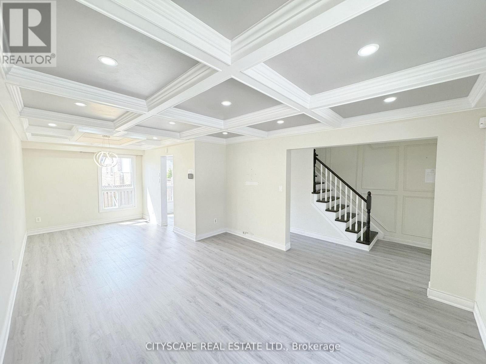 62 Barrington Crescent, Brampton, Ontario  L6Z 1N3 - Photo 8 - W12796806