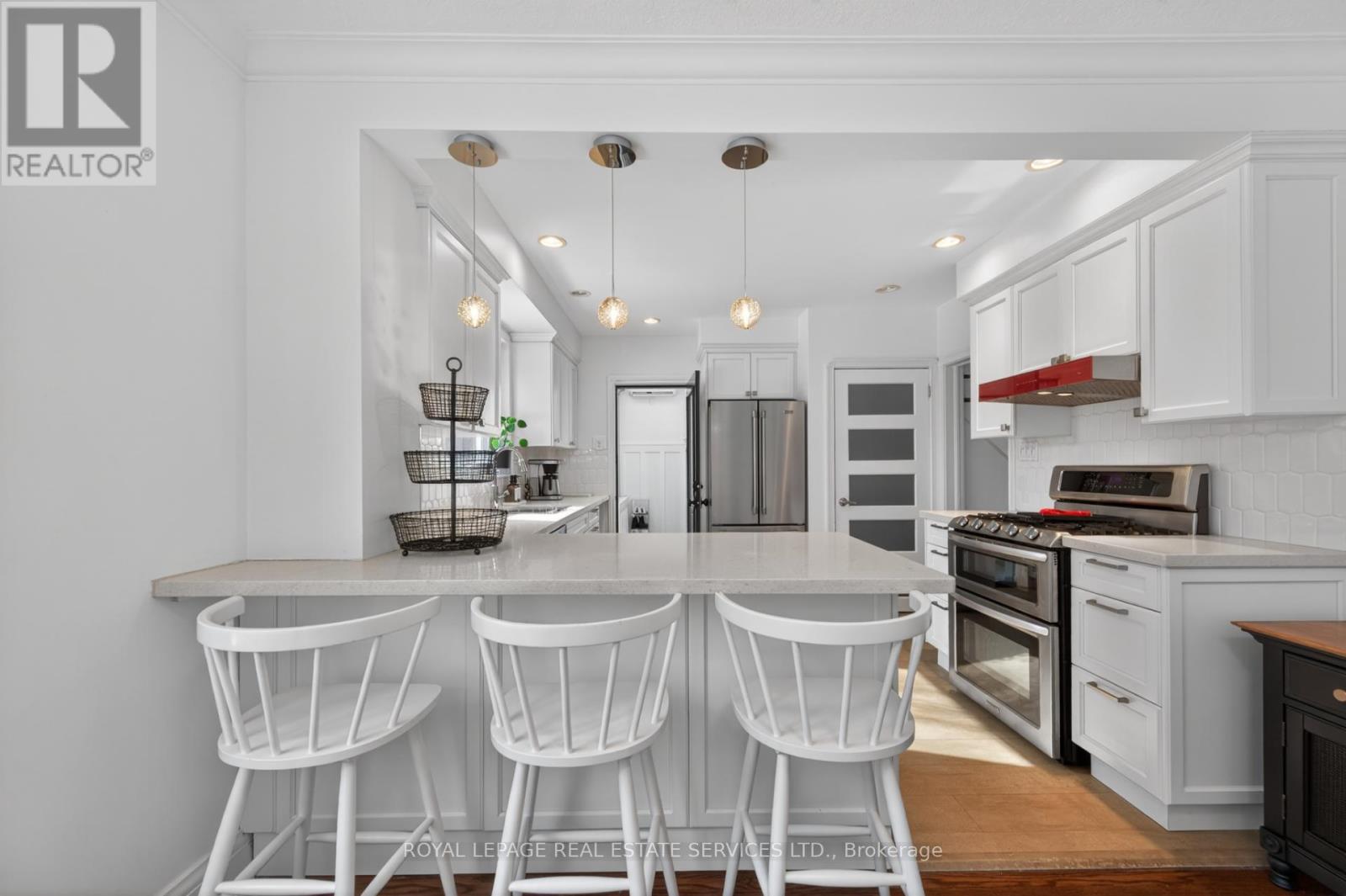 9 Ashton Manor, Toronto, Ontario  M8Y 2N6 - Photo 10 - W12796838