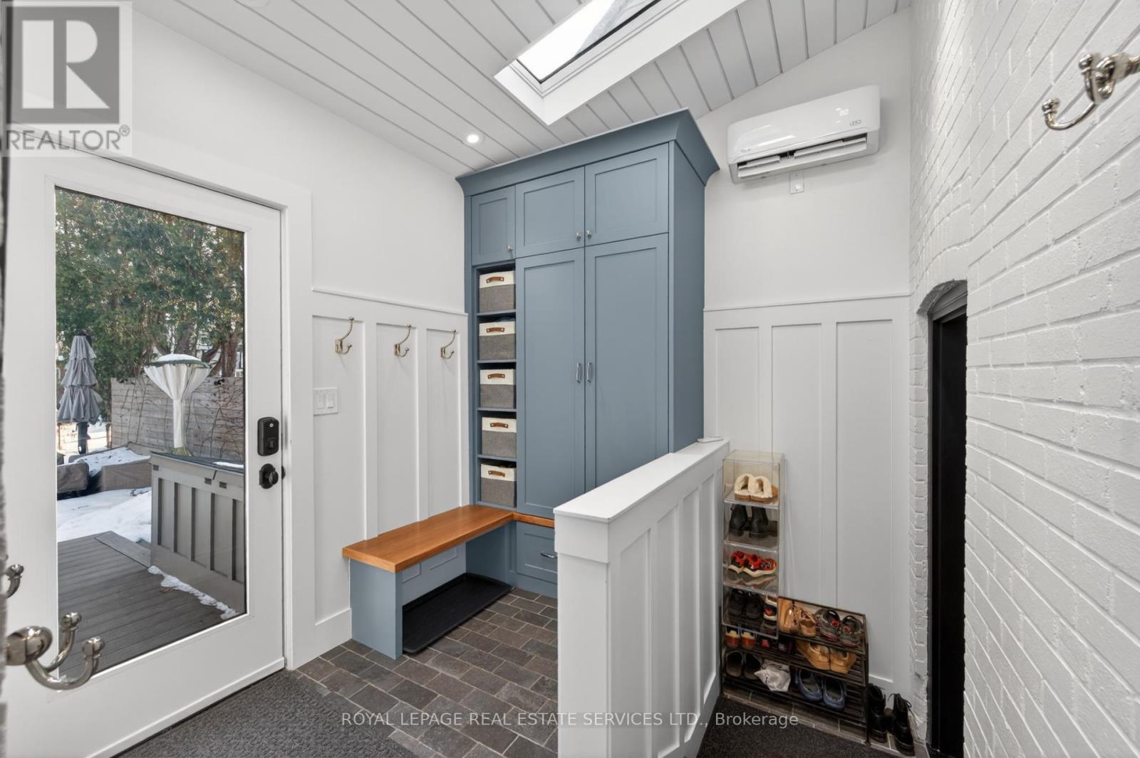 9 Ashton Manor, Toronto, Ontario  M8Y 2N6 - Photo 14 - W12796838