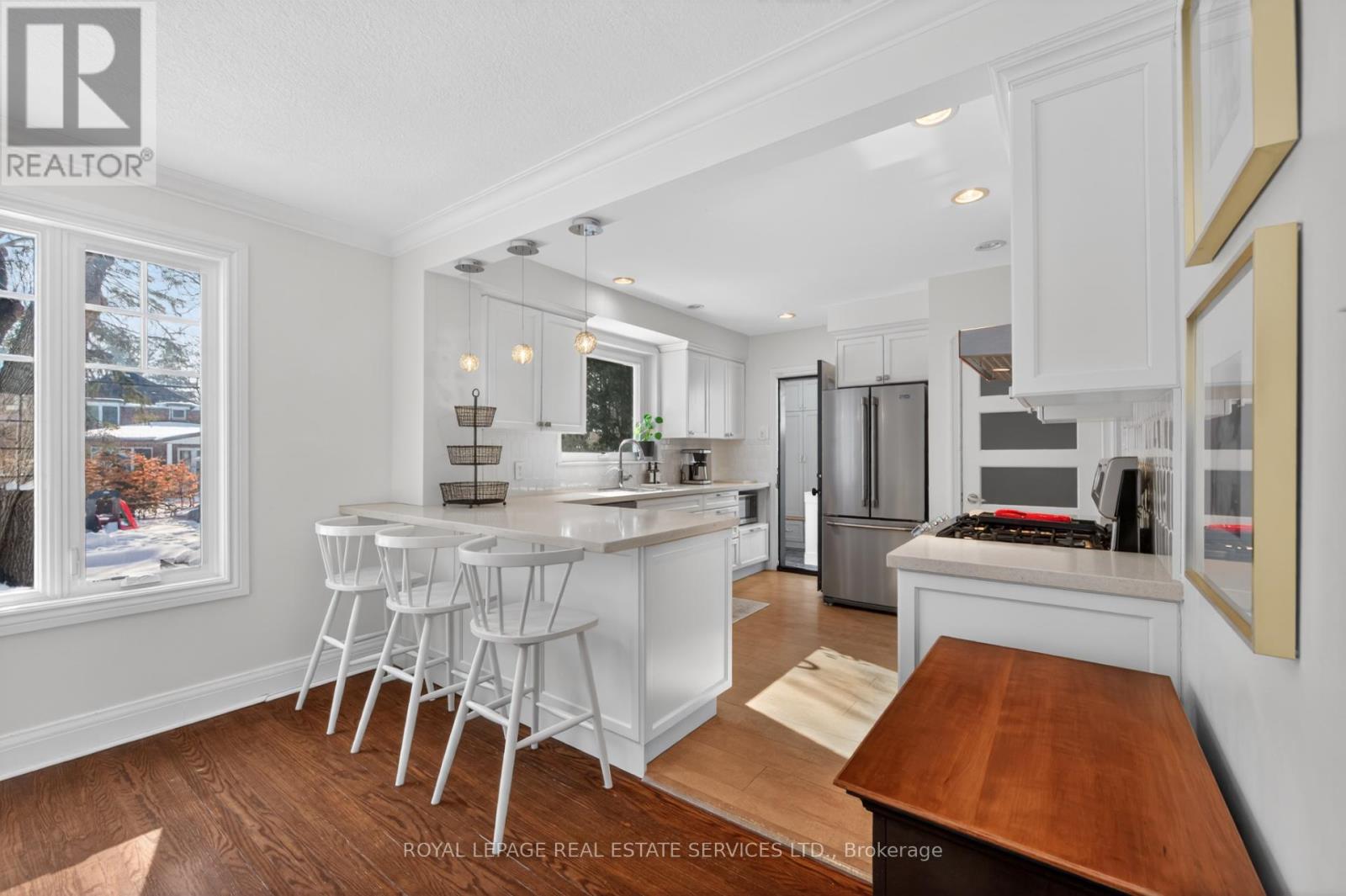 9 Ashton Manor, Toronto, Ontario  M8Y 2N6 - Photo 9 - W12796838