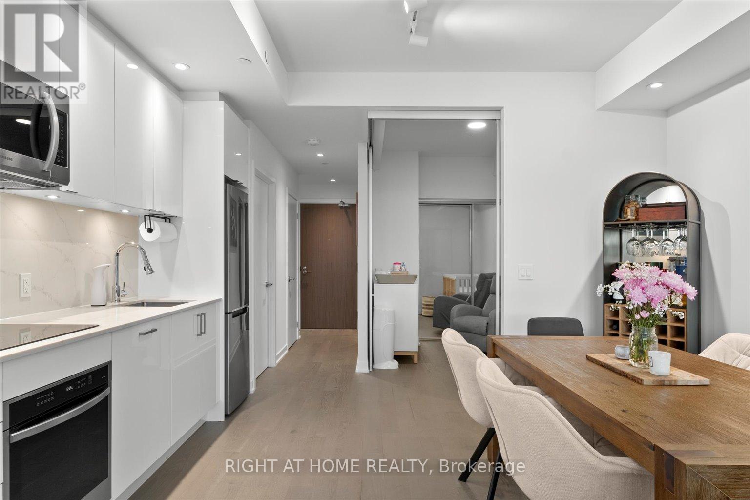 2011 - 1928 Lake Shore Boulevard W, Toronto, Ontario  M6S 0B1 - Photo 11 - W12796868