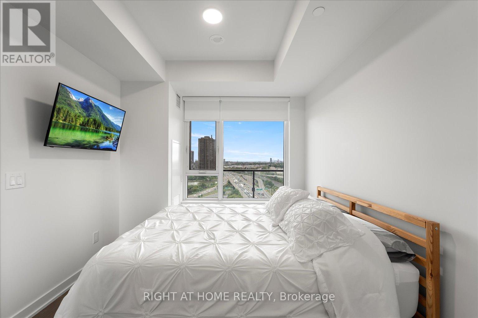 2011 - 1928 Lake Shore Boulevard W, Toronto, Ontario  M6S 0B1 - Photo 26 - W12796868