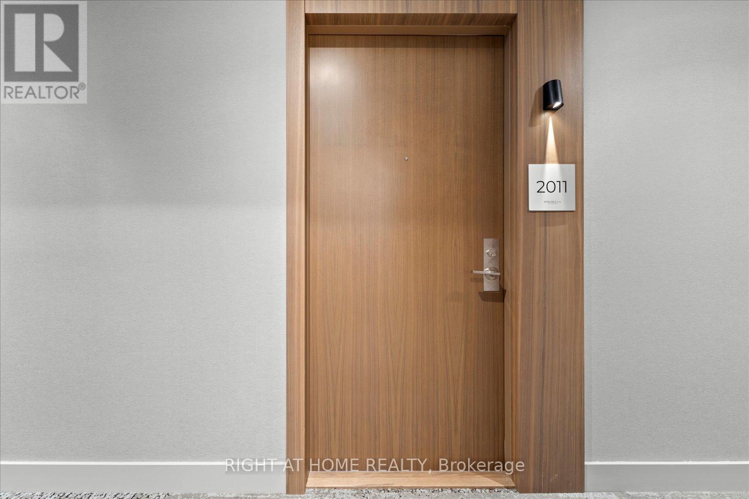 2011 - 1928 Lake Shore Boulevard W, Toronto, Ontario  M6S 0B1 - Photo 3 - W12796868