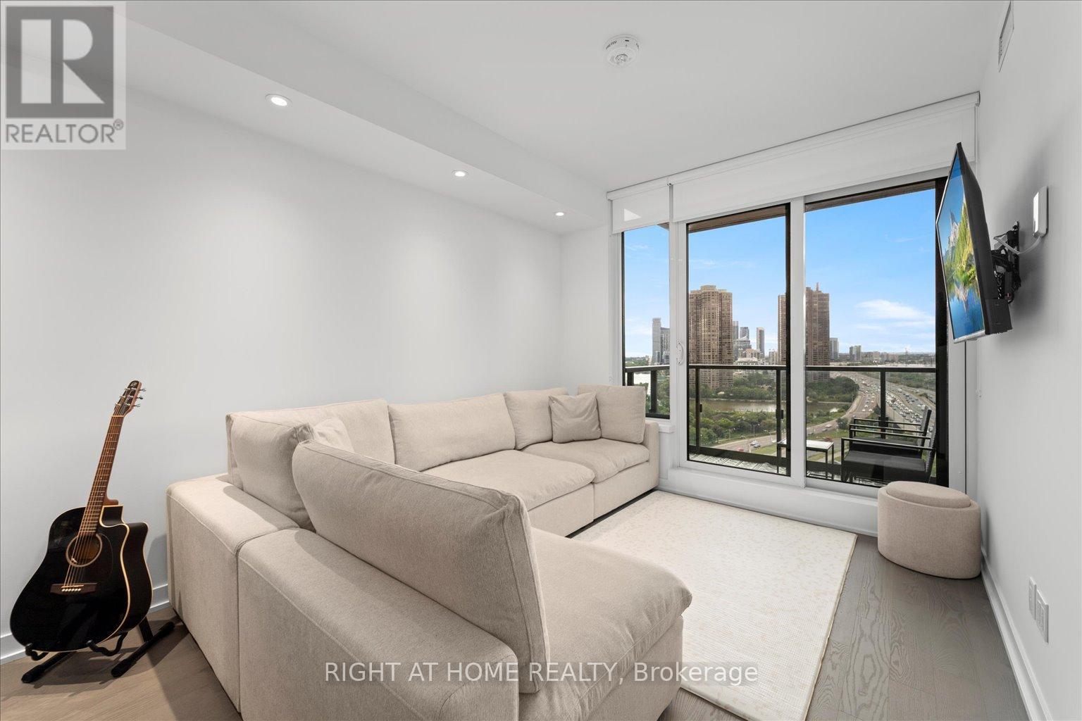 2011 - 1928 Lake Shore Boulevard W, Toronto, Ontario  M6S 0B1 - Photo 6 - W12796868