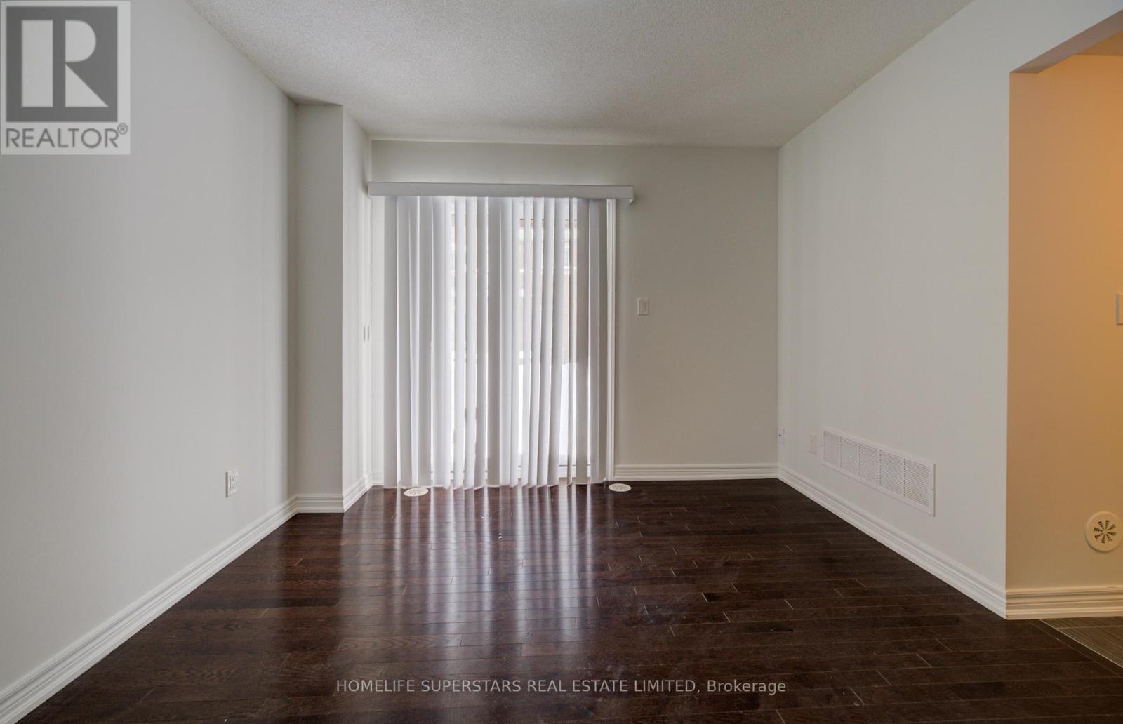 40 - 9 Aspen Hills Road, Brampton, Ontario  L6Y 6E3 - Photo 5 - W12796878