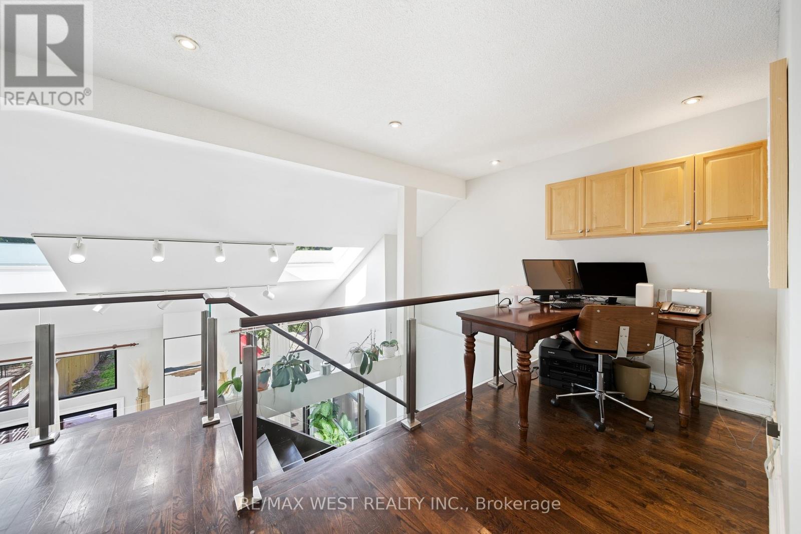 192 Pacific Avenue, Toronto, Ontario  M6P 2P5 - Photo 19 - W12796890