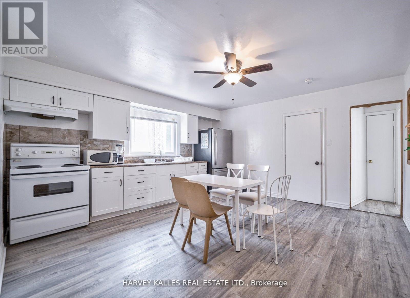 40 Dominion Road, Toronto, Ontario  M8W 1J7 - Photo 8 - W12796934