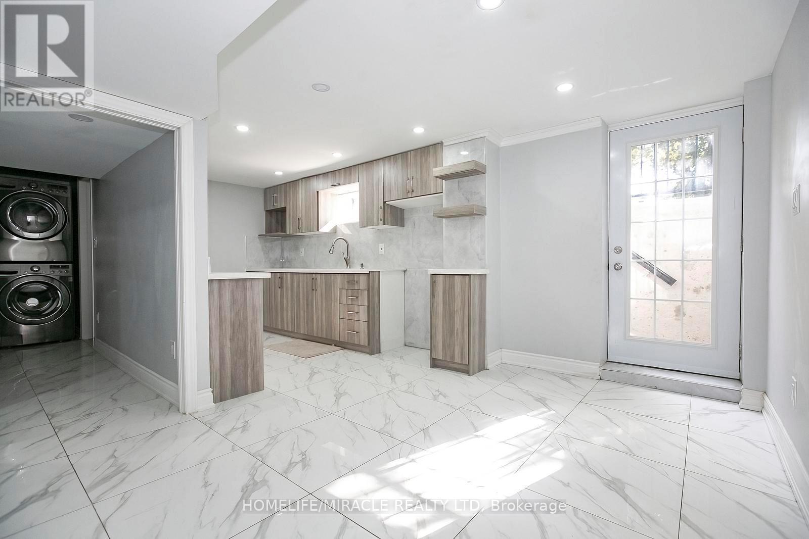 76 Raylawn Crescent, Halton Hills, Ontario  L7G 4N1 - Photo 34 - W12796940