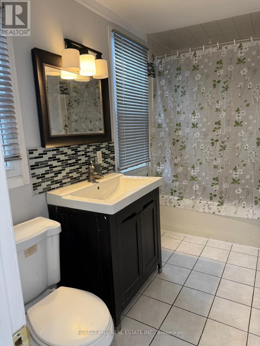 A - 1396 Leighland Road, Burlington, Ontario  L7R 3S8 - Photo 13 - W12796988