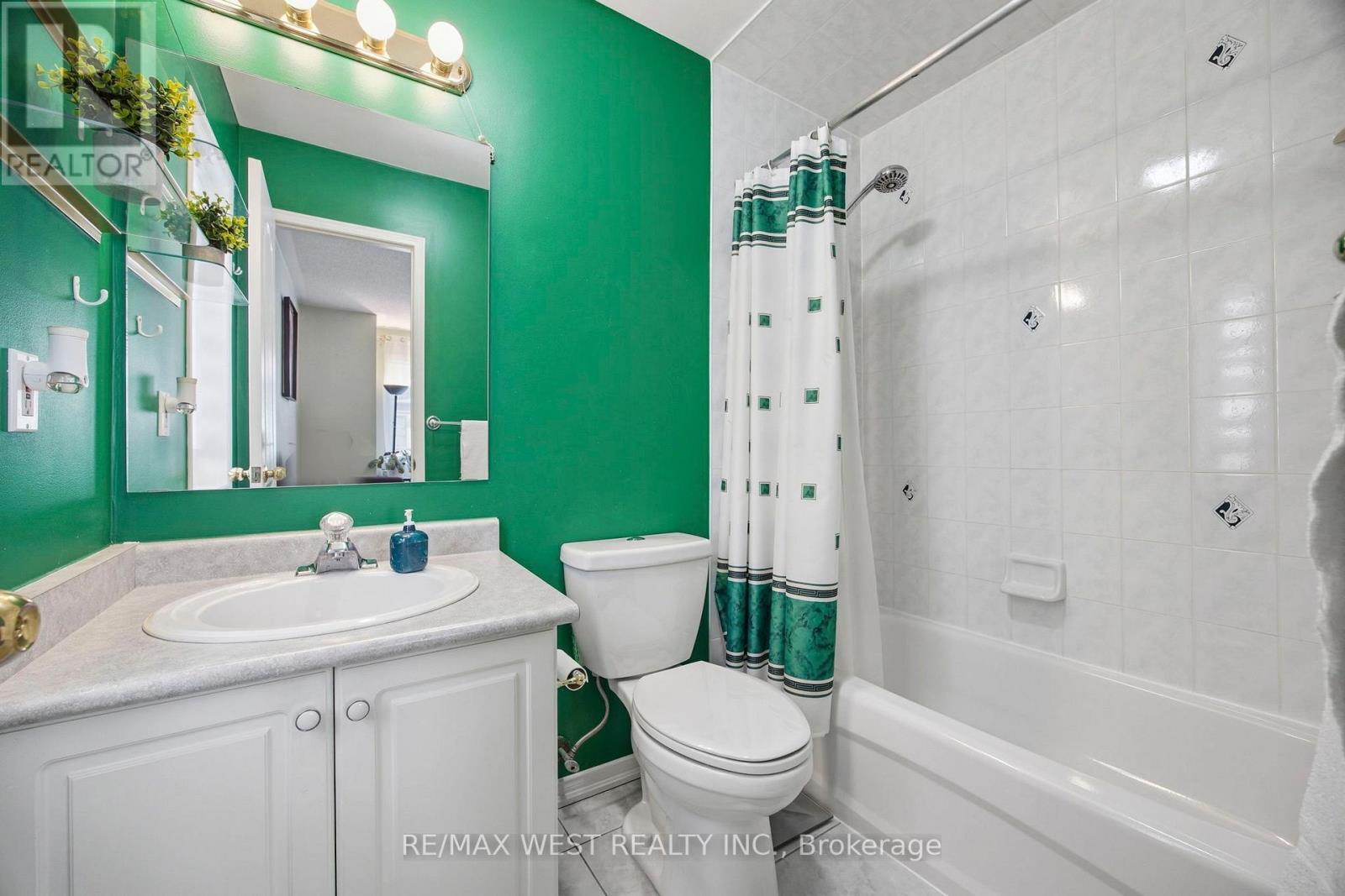 138 Manitoba Street, Toronto, Ontario  M8Y 1E3 - Photo 19 - W12797036