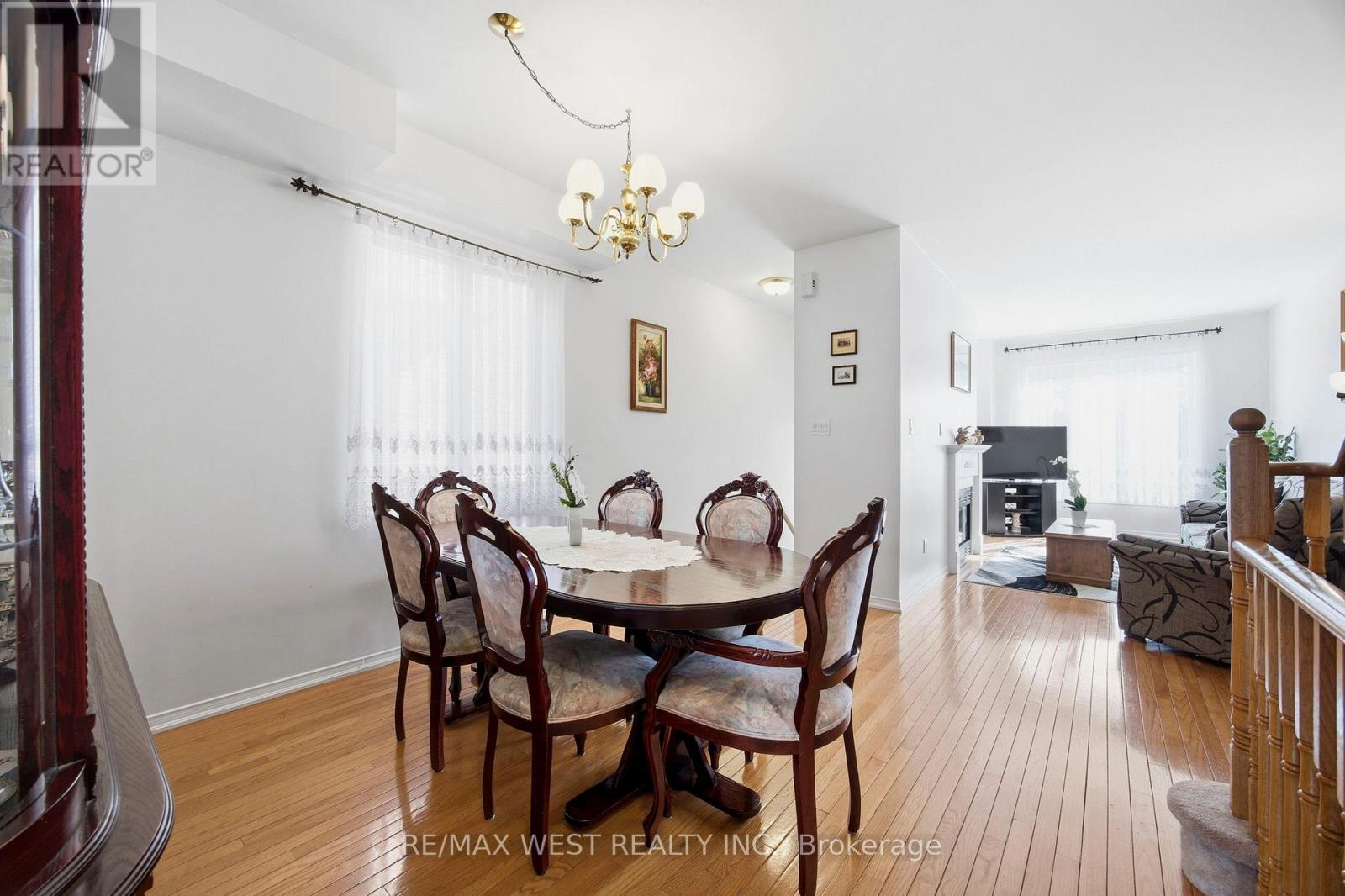 138 Manitoba Street, Toronto, Ontario  M8Y 1E3 - Photo 6 - W12797036