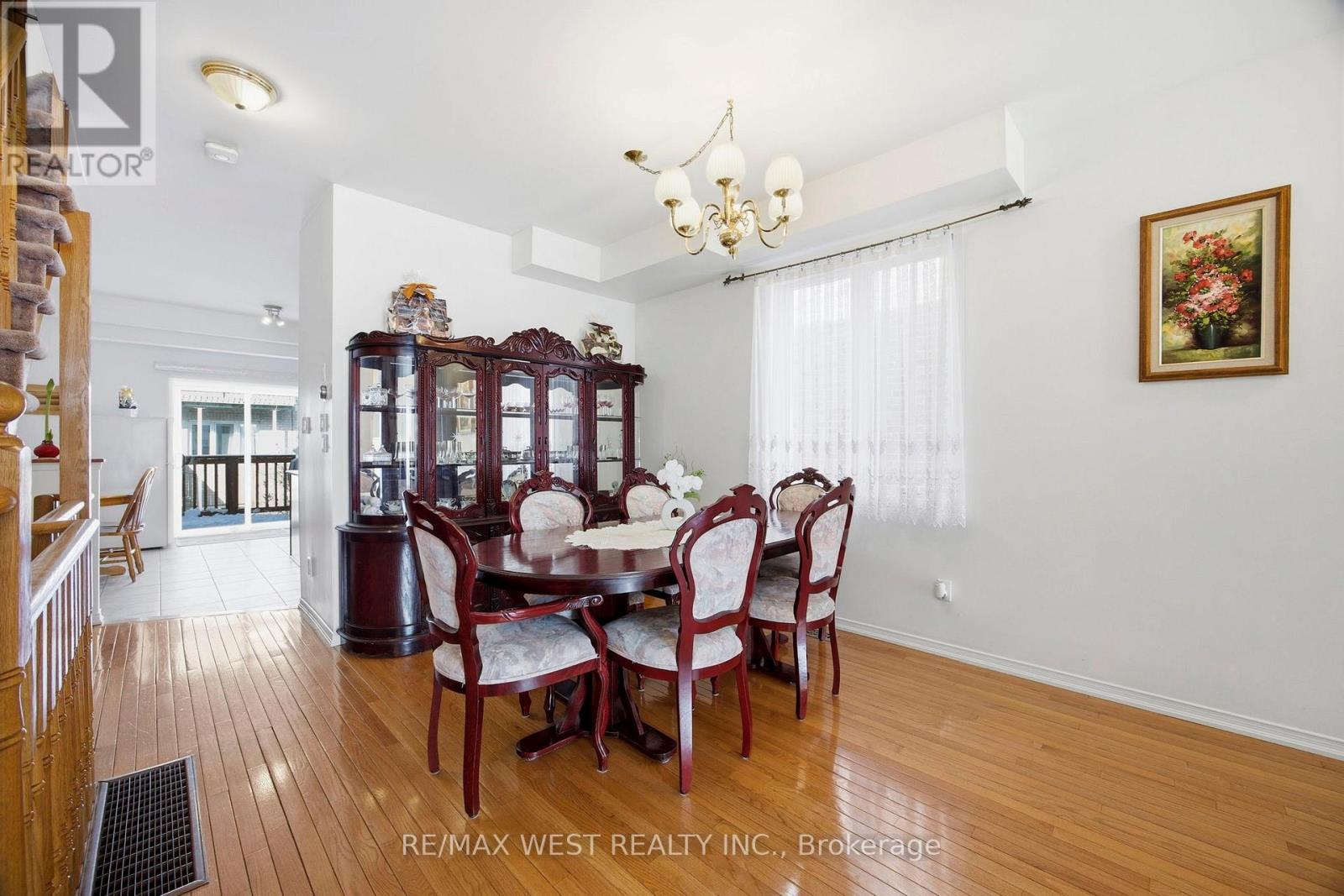 138 Manitoba Street, Toronto, Ontario  M8Y 1E3 - Photo 8 - W12797036