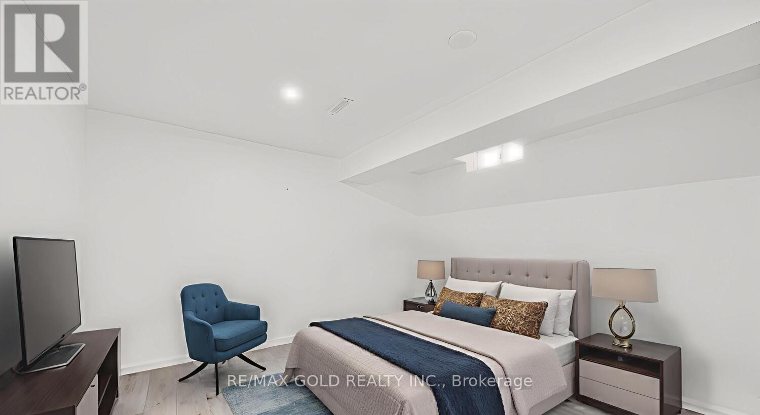 73 Chipmunk Crescent, Brampton, Ontario  L6R 1B4 - Photo 16 - W12797056