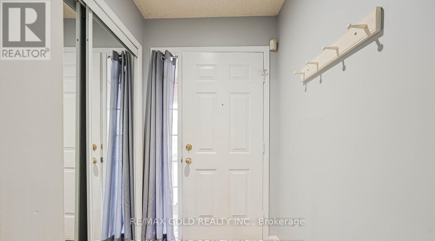 73 Chipmunk Crescent, Brampton, Ontario  L6R 1B4 - Photo 28 - W12797056