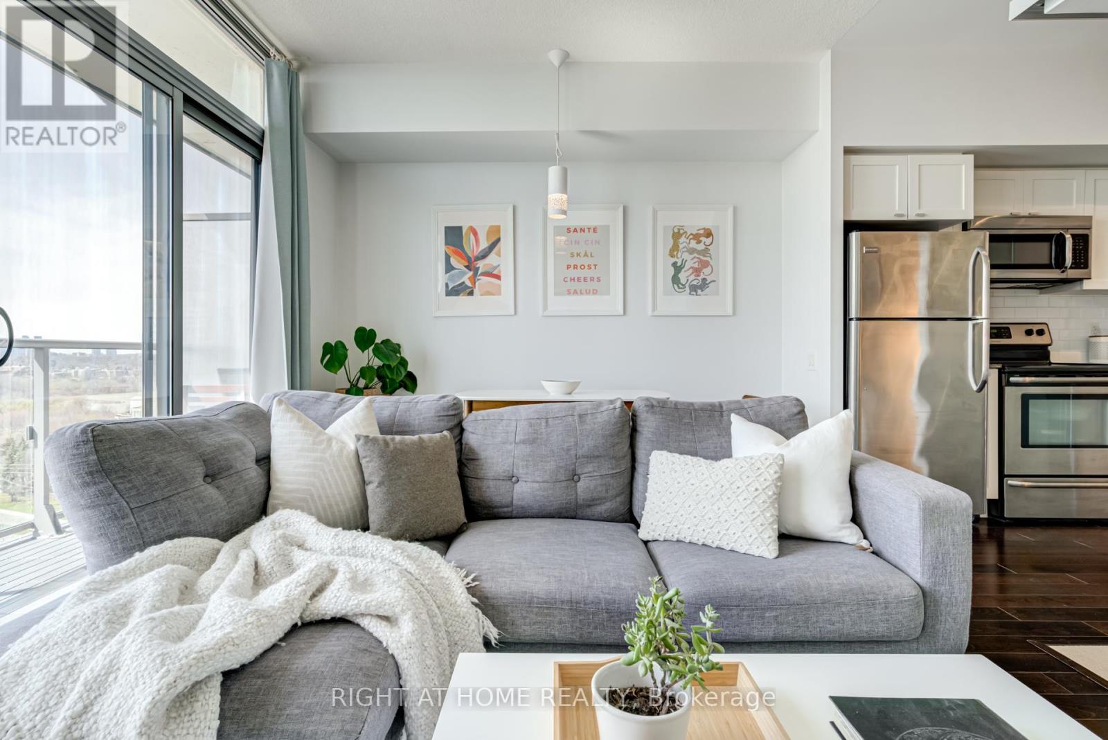 1706 - 105 The Queensway Avenue, Toronto, Ontario  M6S 5B5 - Photo 16 - W12797090