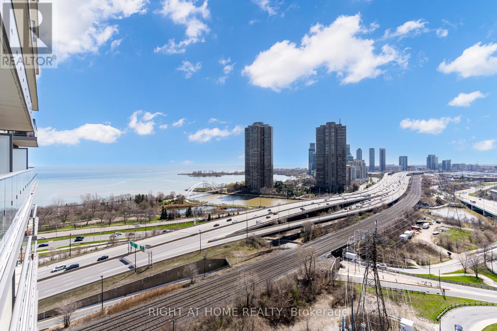 1706 - 105 The Queensway Avenue, Toronto, Ontario  M6S 5B5 - Photo 28 - W12797090