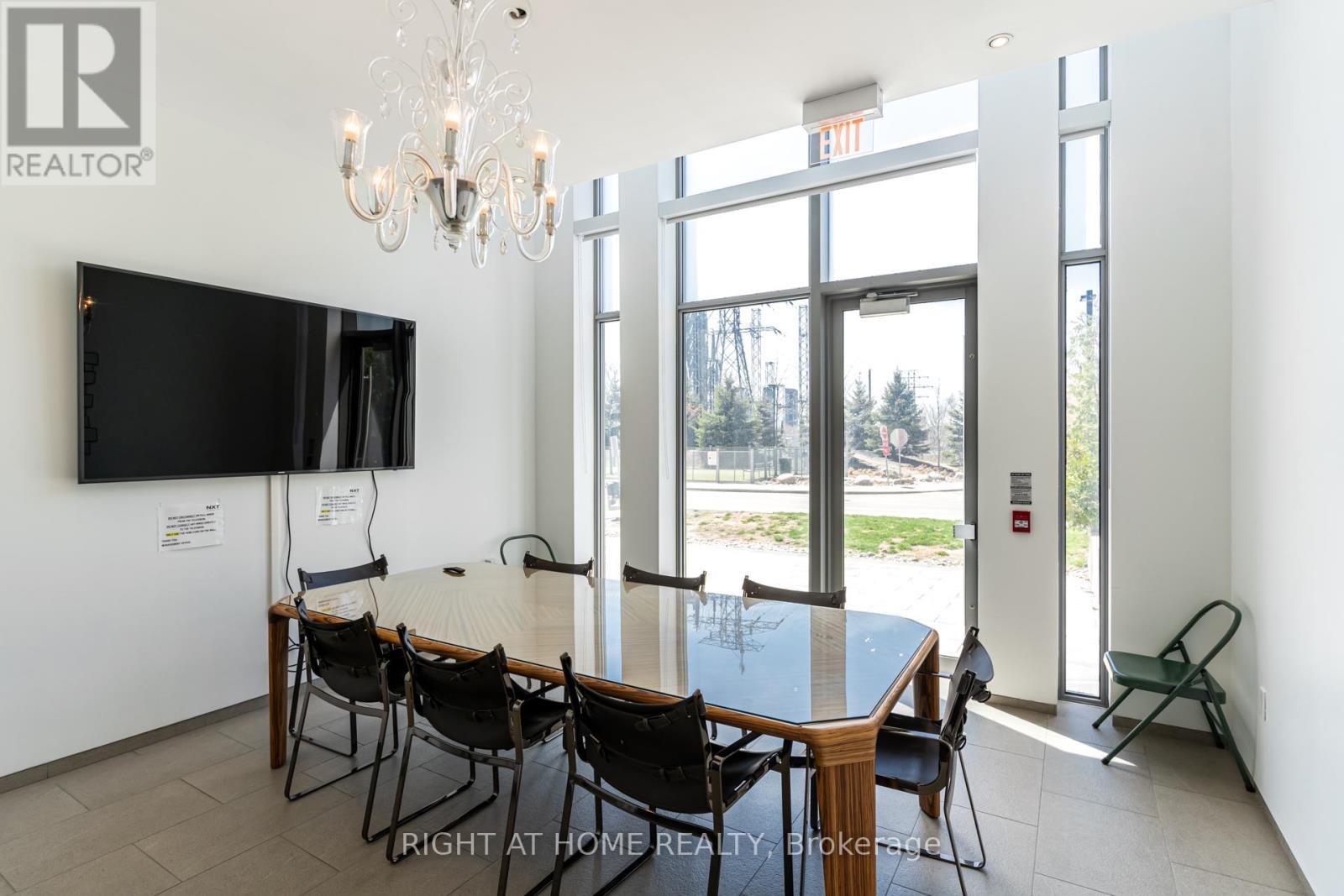 1706 - 105 The Queensway Avenue, Toronto, Ontario  M6S 5B5 - Photo 39 - W12797090