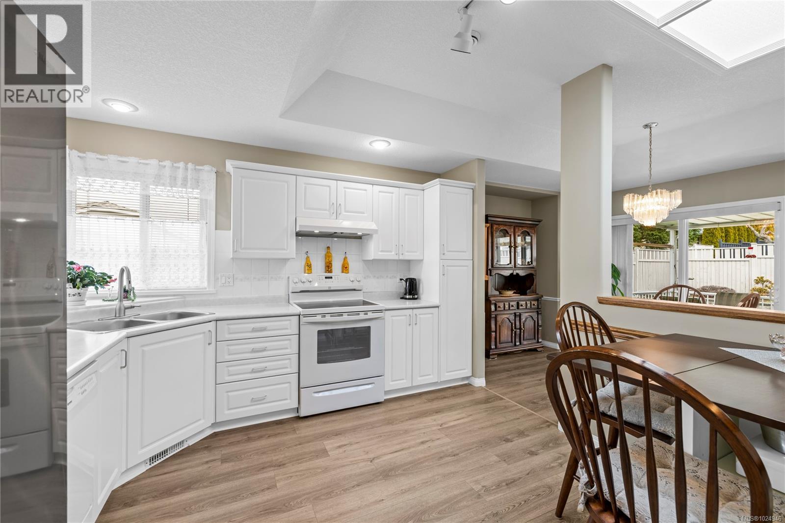 5894 Primrose Dr, Nanaimo, British Columbia  V9T 6B8 - Photo 14 - 1024946