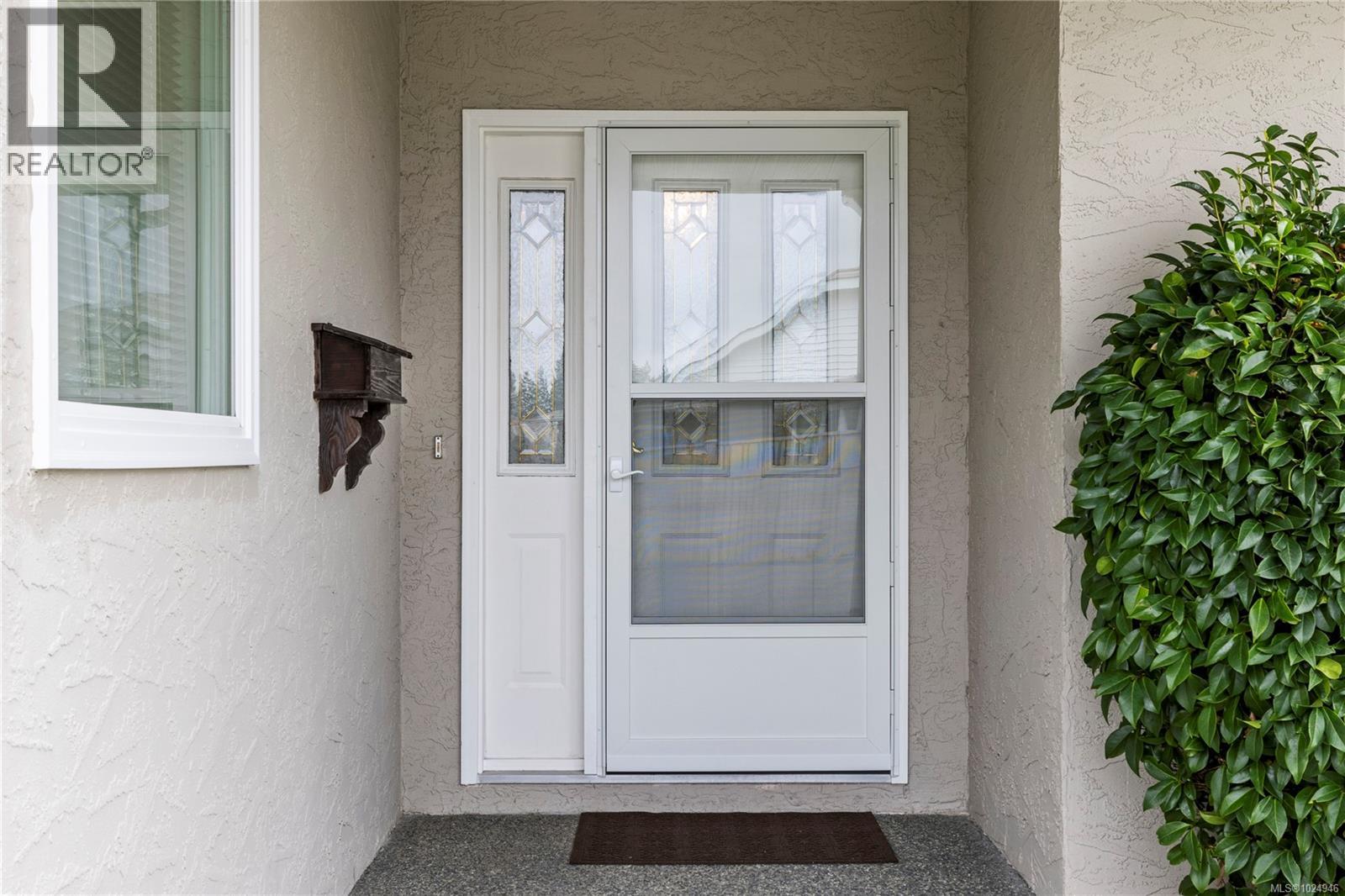 5894 Primrose Dr, Nanaimo, British Columbia  V9T 6B8 - Photo 2 - 1024946