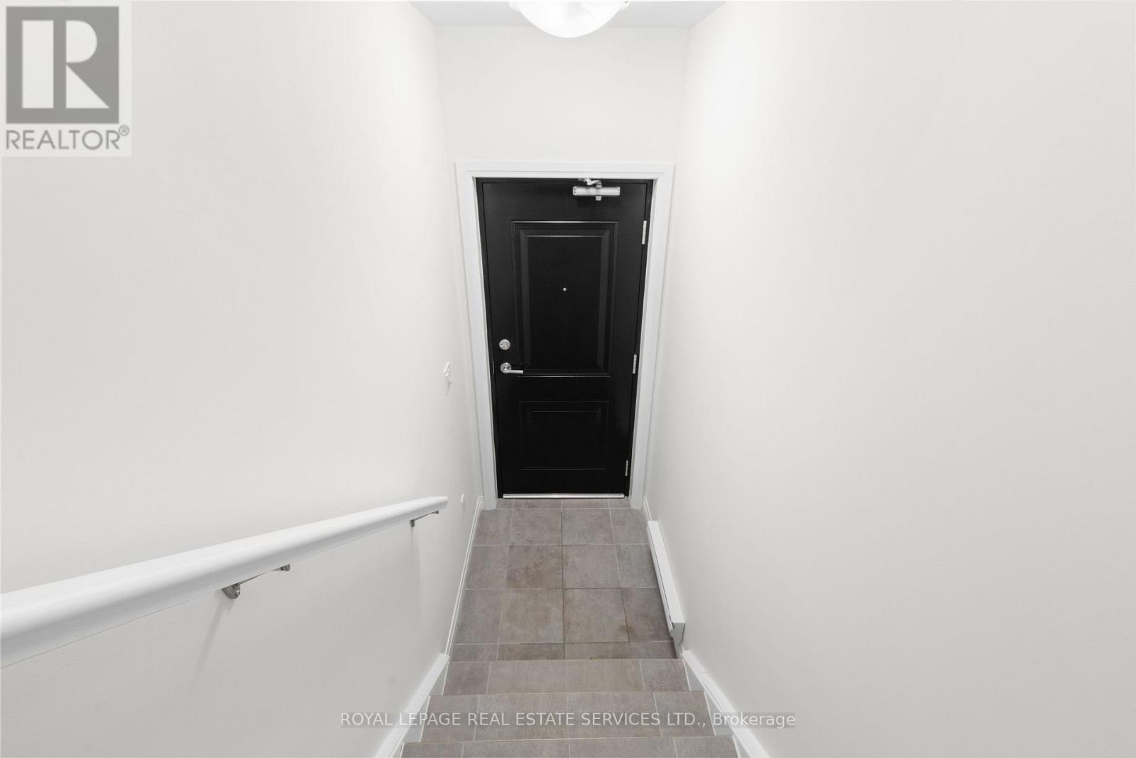 30 Thatcher Drive, Guelph (Kortright East), Ontario  N1L 0R9 - Photo 5 - X12796794