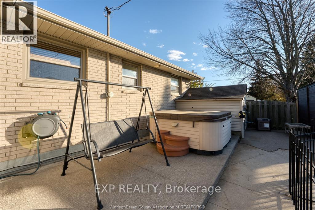 111 Danforth Avenue, Leamington, Ontario  N8H 2R1 - Photo 42 - X12796808