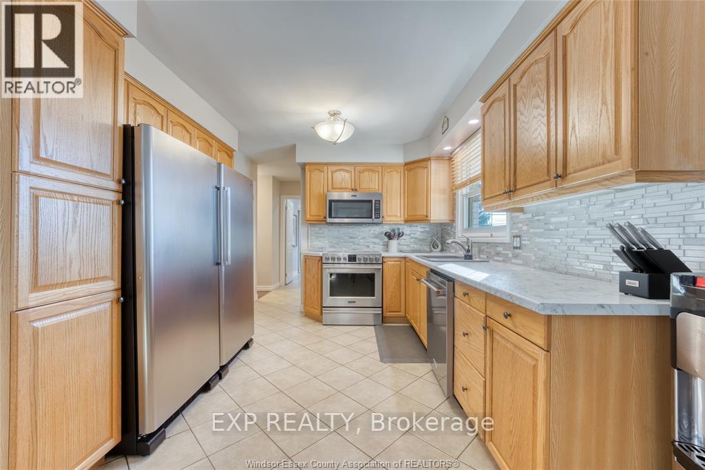 111 Danforth Avenue, Leamington, Ontario  N8H 2R1 - Photo 9 - X12796808