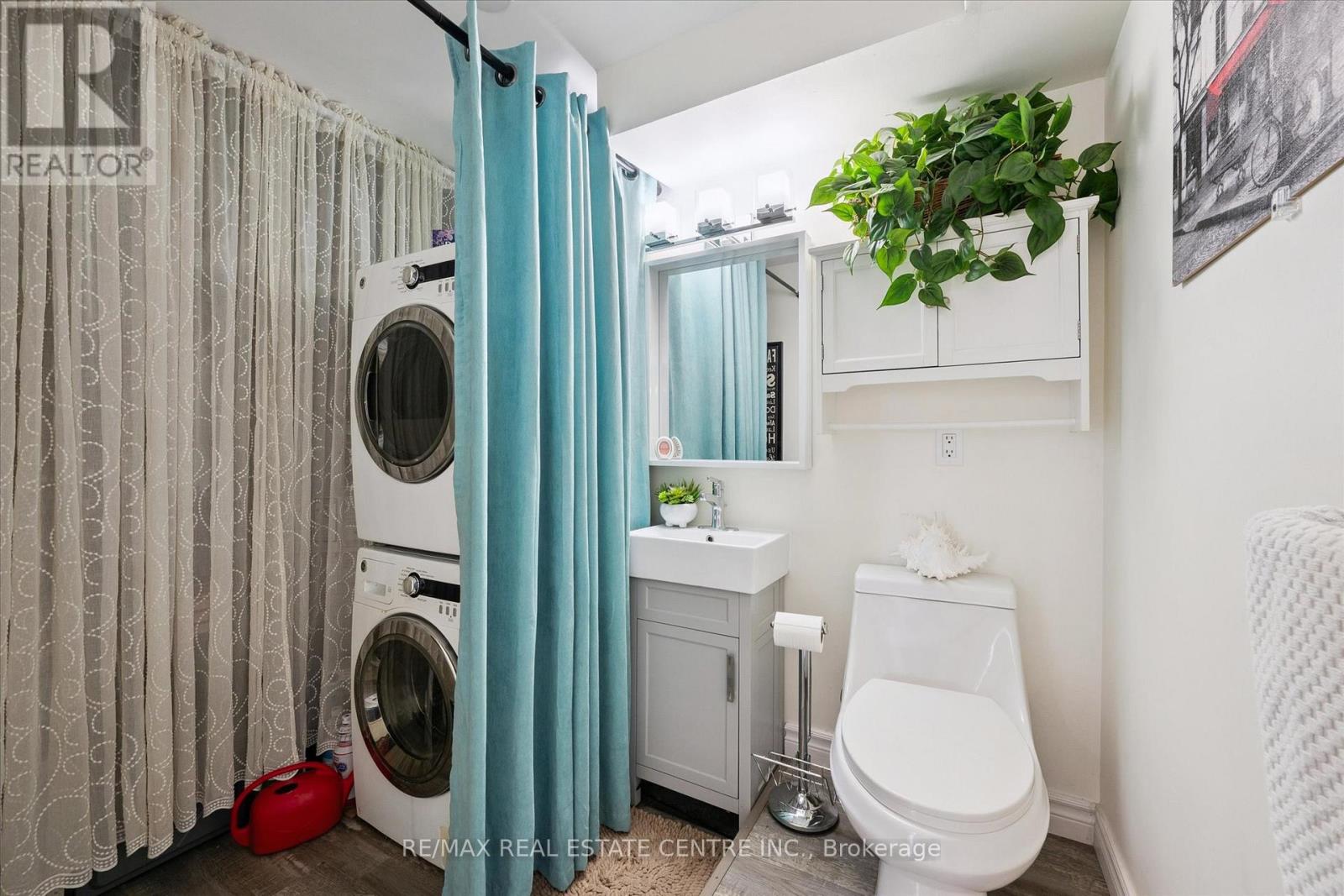 9 - 120 Country Club Drive, Guelph, Ontario  N1E 3K7 - Photo 18 - X12796858