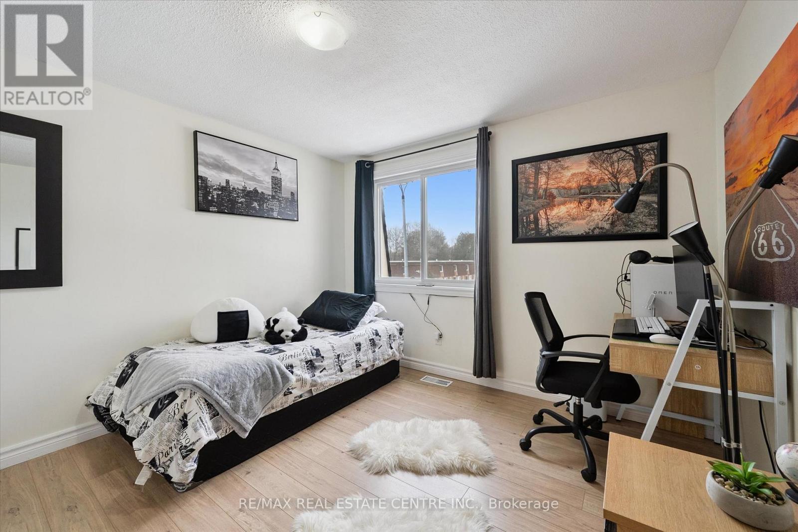 9 - 120 Country Club Drive, Guelph, Ontario  N1E 3K7 - Photo 24 - X12796858