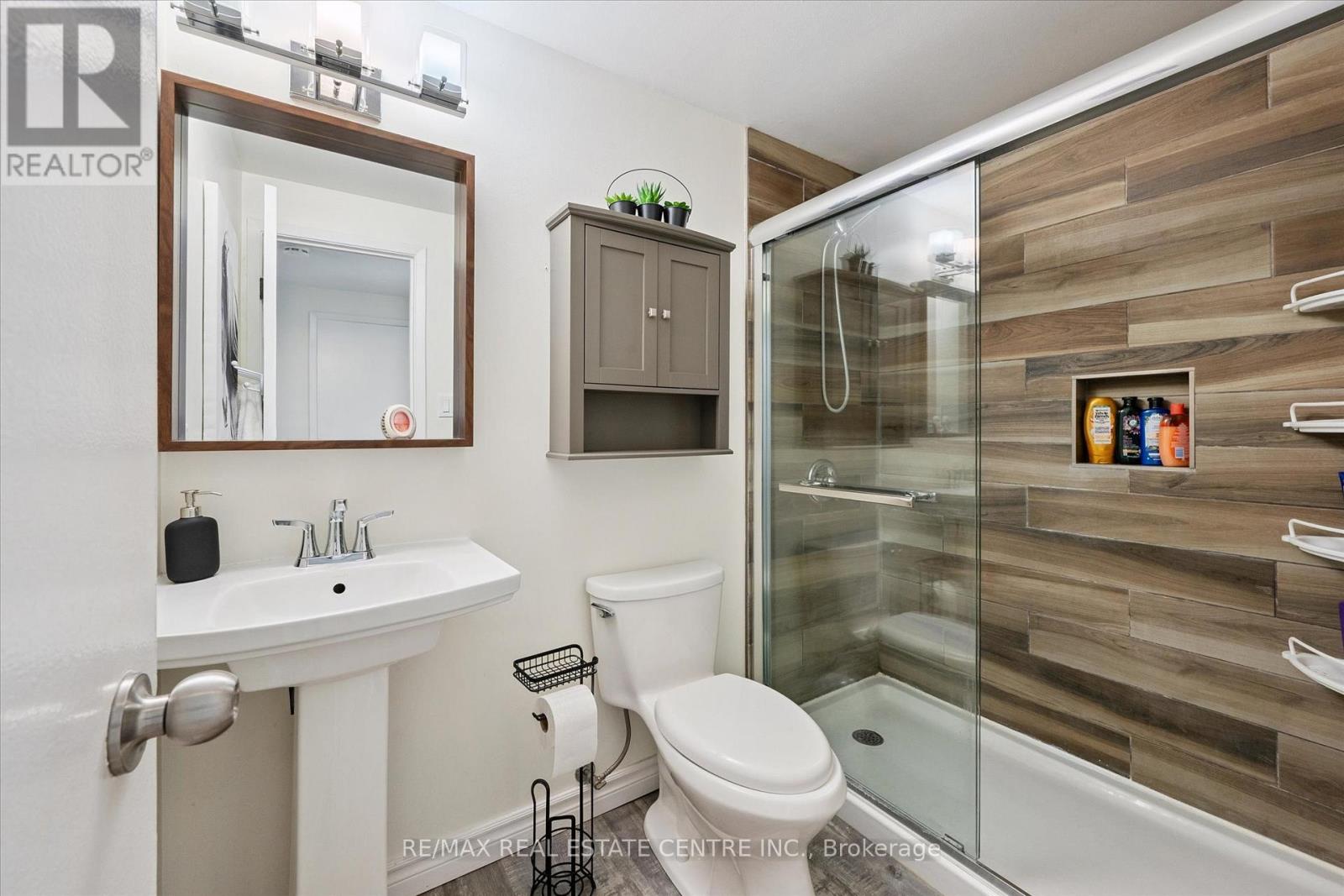 9 - 120 Country Club Drive, Guelph, Ontario  N1E 3K7 - Photo 26 - X12796858