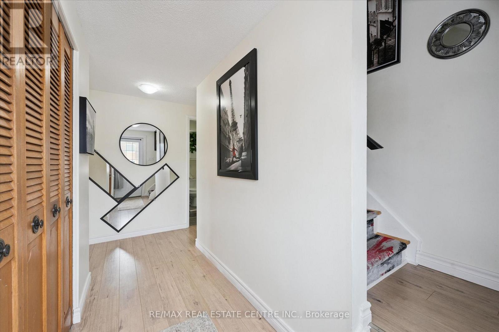 9 - 120 Country Club Drive, Guelph, Ontario  N1E 3K7 - Photo 6 - X12796858