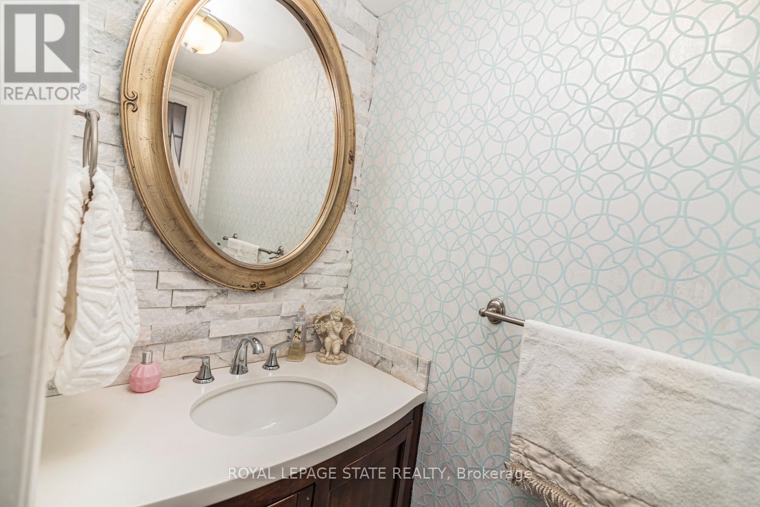 22 - 255 Mount Albion Road, Hamilton, Ontario  L8K 6P7 - Photo 21 - X12797004