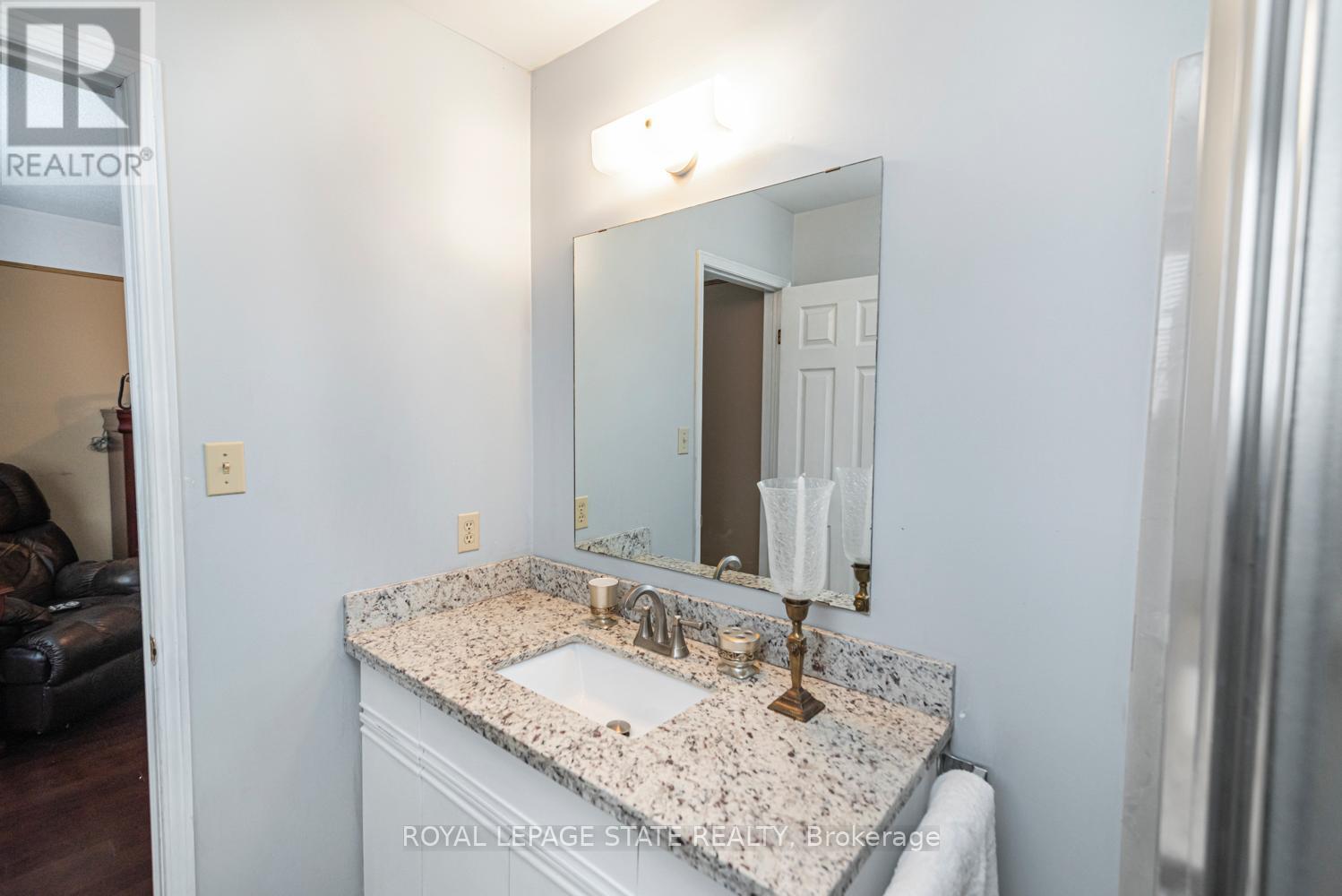 22 - 255 Mount Albion Road, Hamilton, Ontario  L8K 6P7 - Photo 35 - X12797004