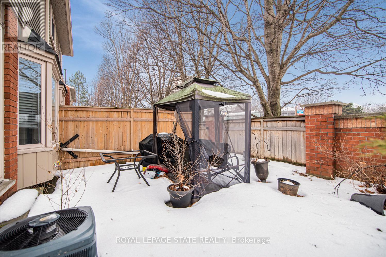 22 - 255 Mount Albion Road, Hamilton, Ontario  L8K 6P7 - Photo 50 - X12797004