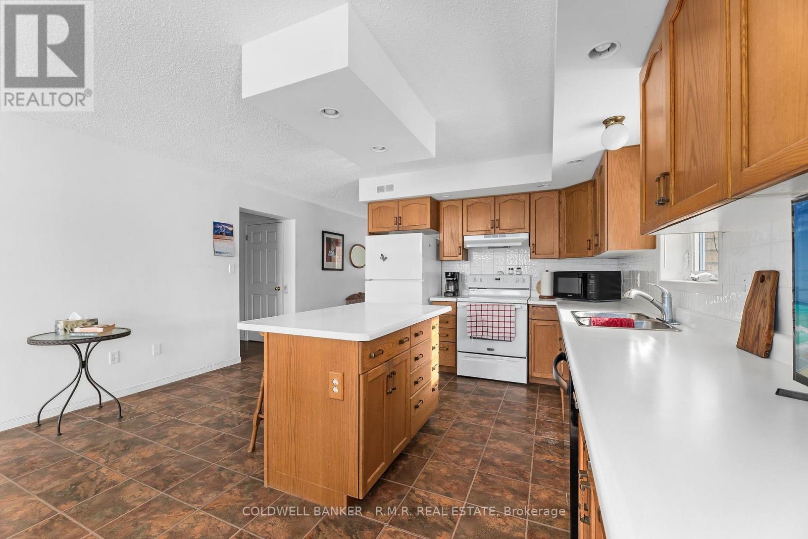 17 Stanley Road, Kawartha Lakes, Ontario  K0M 2T0 - Photo 14 - X12797010