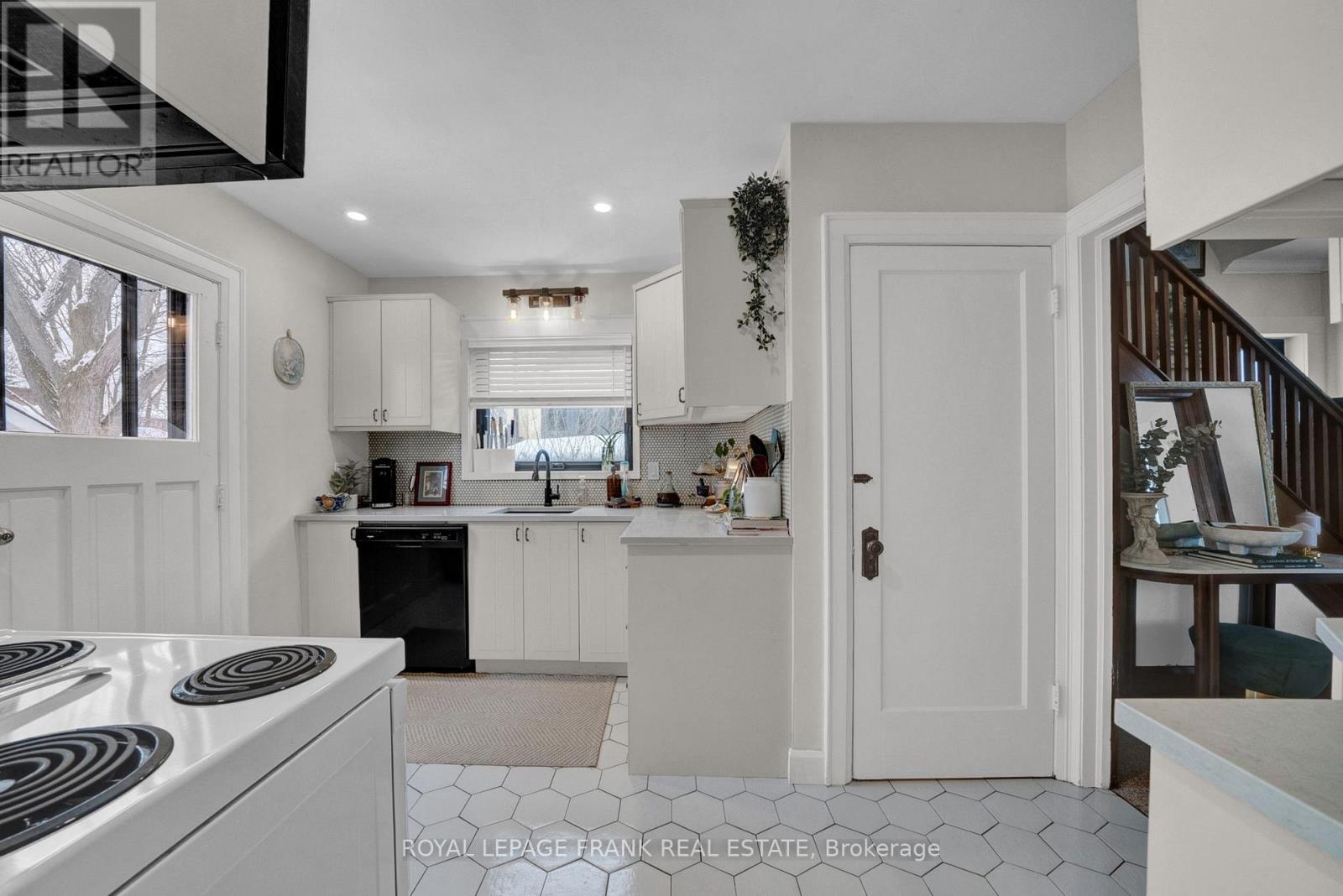 86 Roxborough Avenue, Oshawa, Ontario  L1G 5W4 - Photo 13 - E12797102