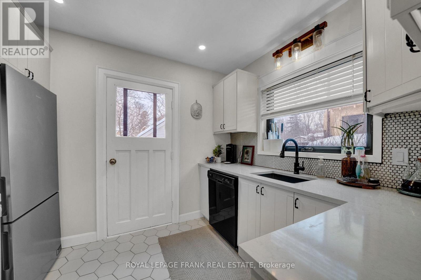 86 Roxborough Avenue, Oshawa, Ontario  L1G 5W4 - Photo 16 - E12797102