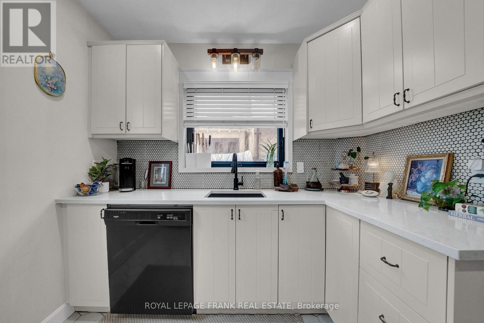 86 Roxborough Avenue, Oshawa, Ontario  L1G 5W4 - Photo 18 - E12797102