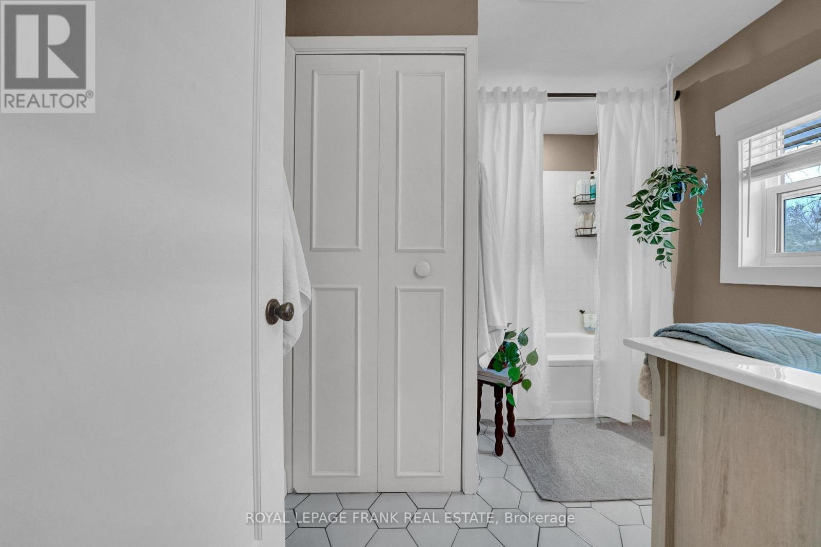 86 Roxborough Avenue, Oshawa, Ontario  L1G 5W4 - Photo 21 - E12797102