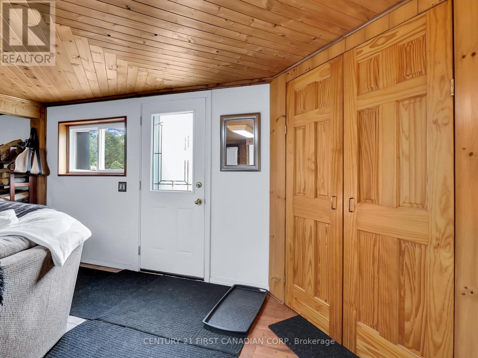 13660 Longwoods Road, Chatham-Kent, Ontario  N0P 2K0 - Photo 25 - X12797256