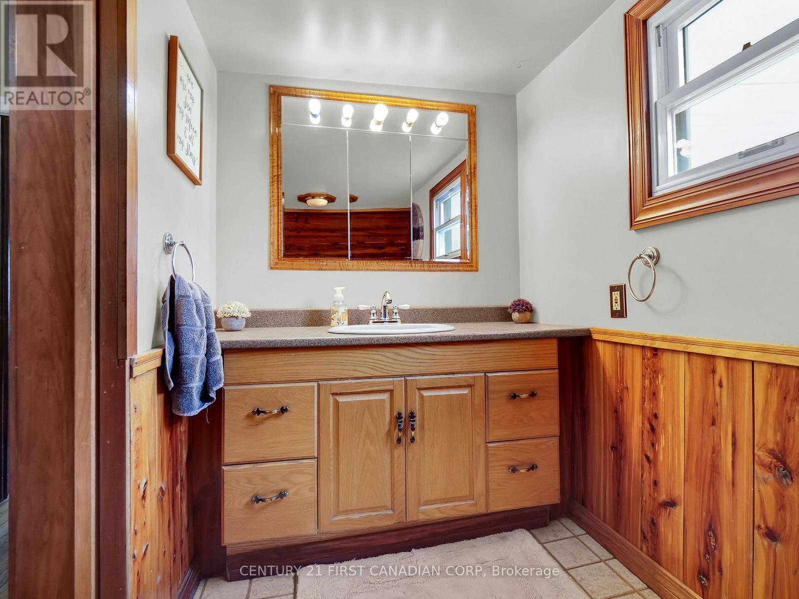 13660 Longwoods Road, Chatham-Kent, Ontario  N0P 2K0 - Photo 35 - X12797256