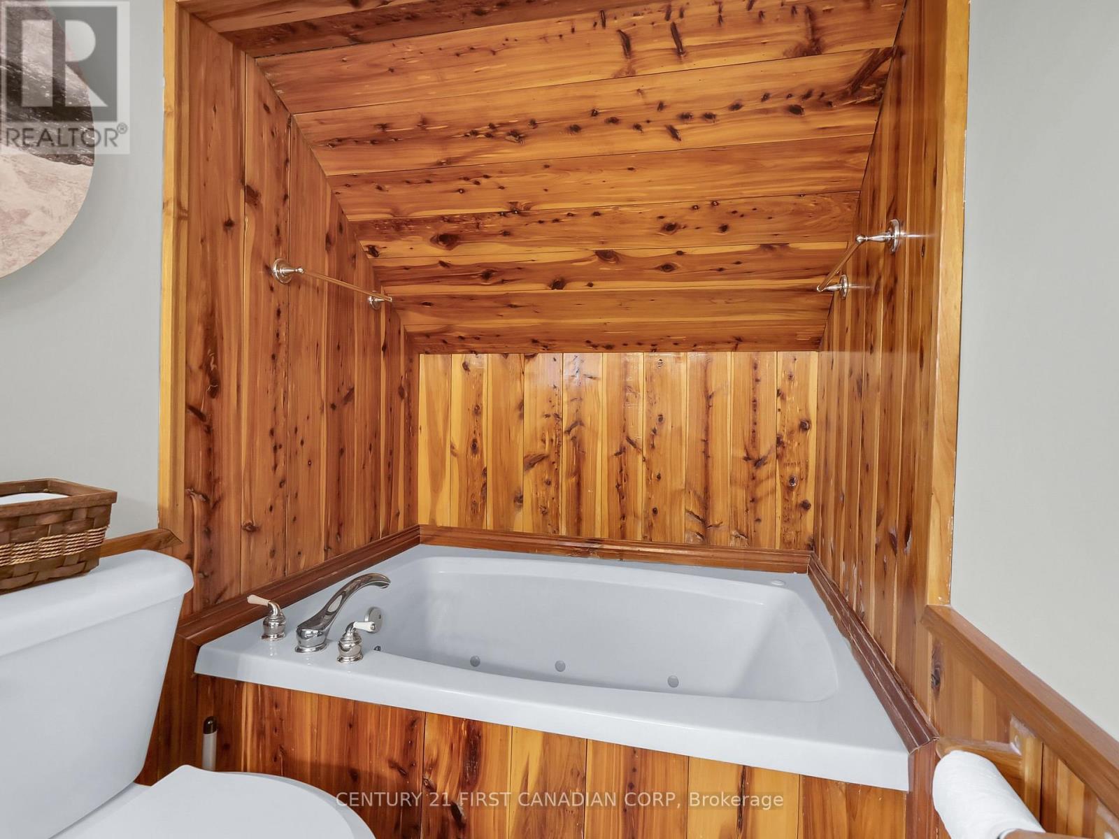 13660 Longwoods Road, Chatham-Kent, Ontario  N0P 2K0 - Photo 36 - X12797256