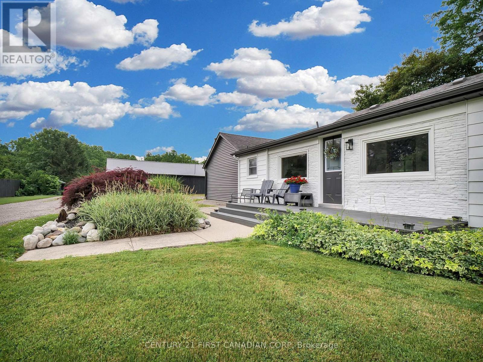 13660 Longwoods Road, Chatham-Kent, Ontario  N0P 2K0 - Photo 5 - X12797256