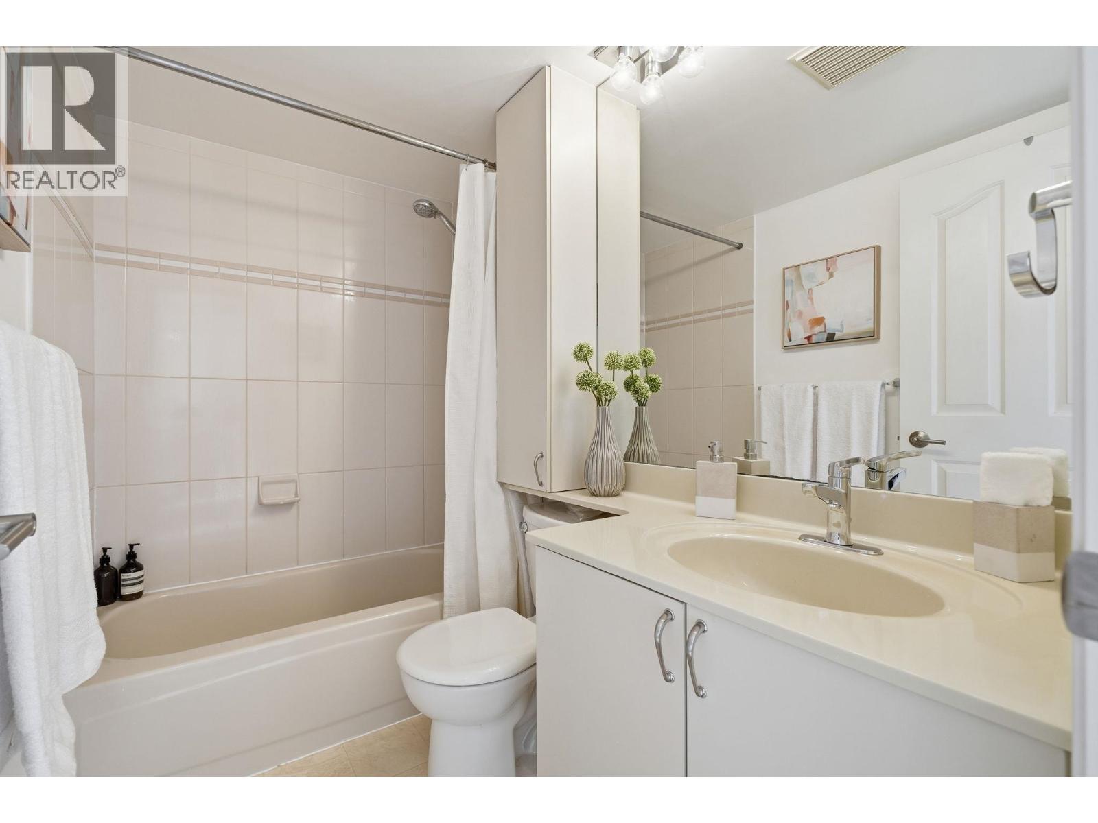 204 315 E 3rd Street, North Vancouver, British Columbia  V7L 1G1 - Photo 16 - R3090951