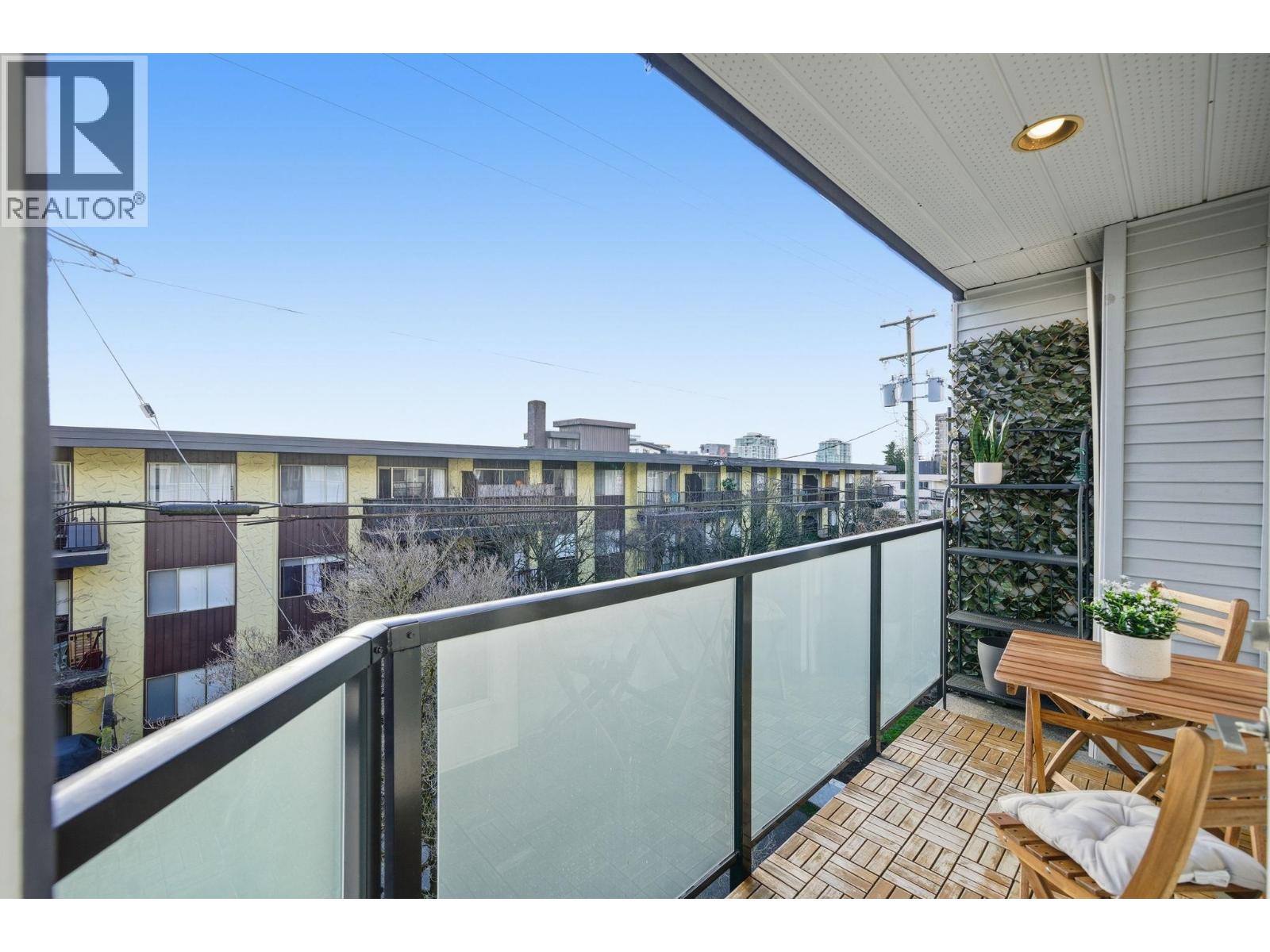 204 315 E 3rd Street, North Vancouver, British Columbia  V7L 1G1 - Photo 17 - R3090951