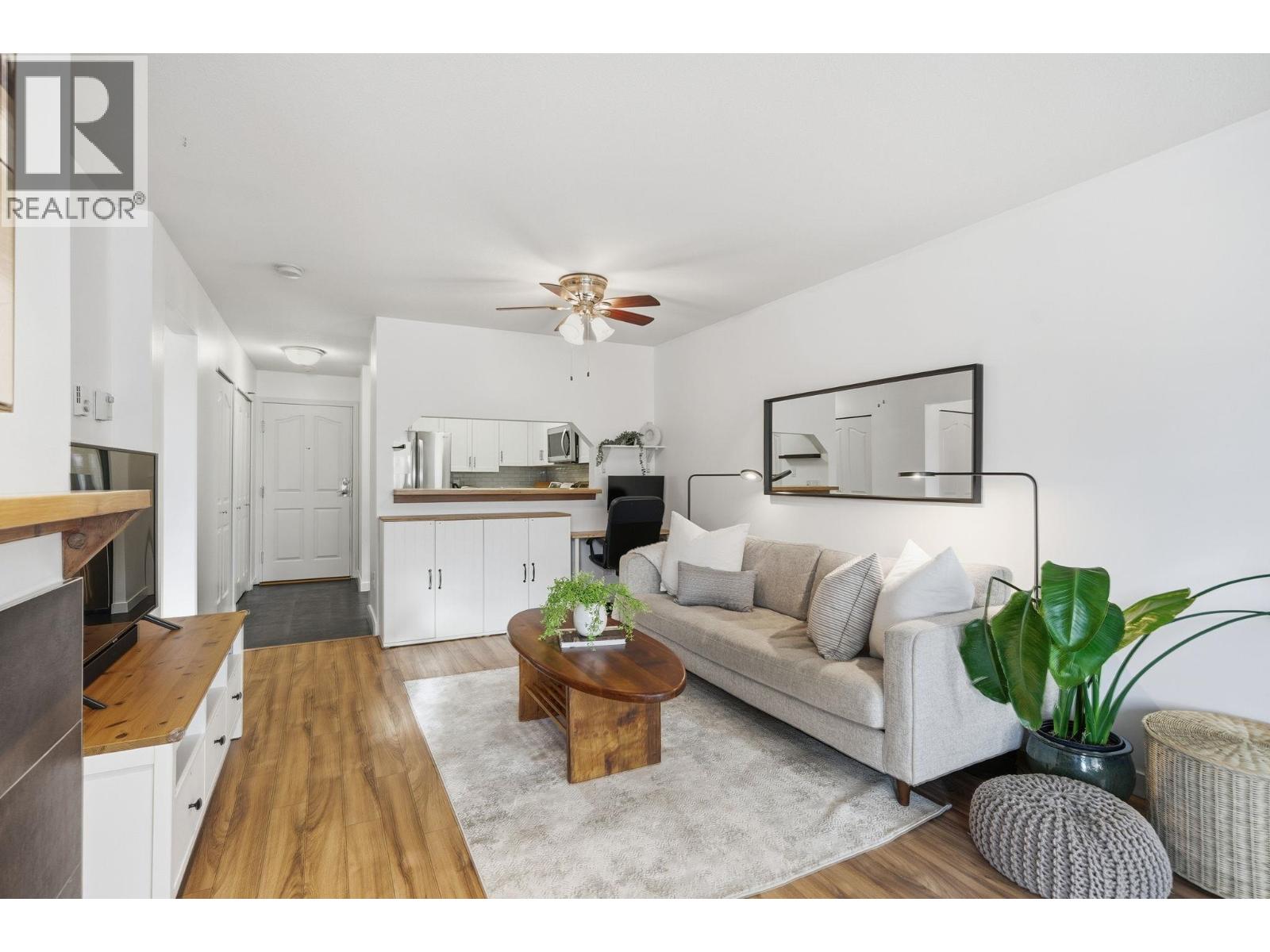 204 315 E 3rd Street, North Vancouver, British Columbia  V7L 1G1 - Photo 8 - R3090951