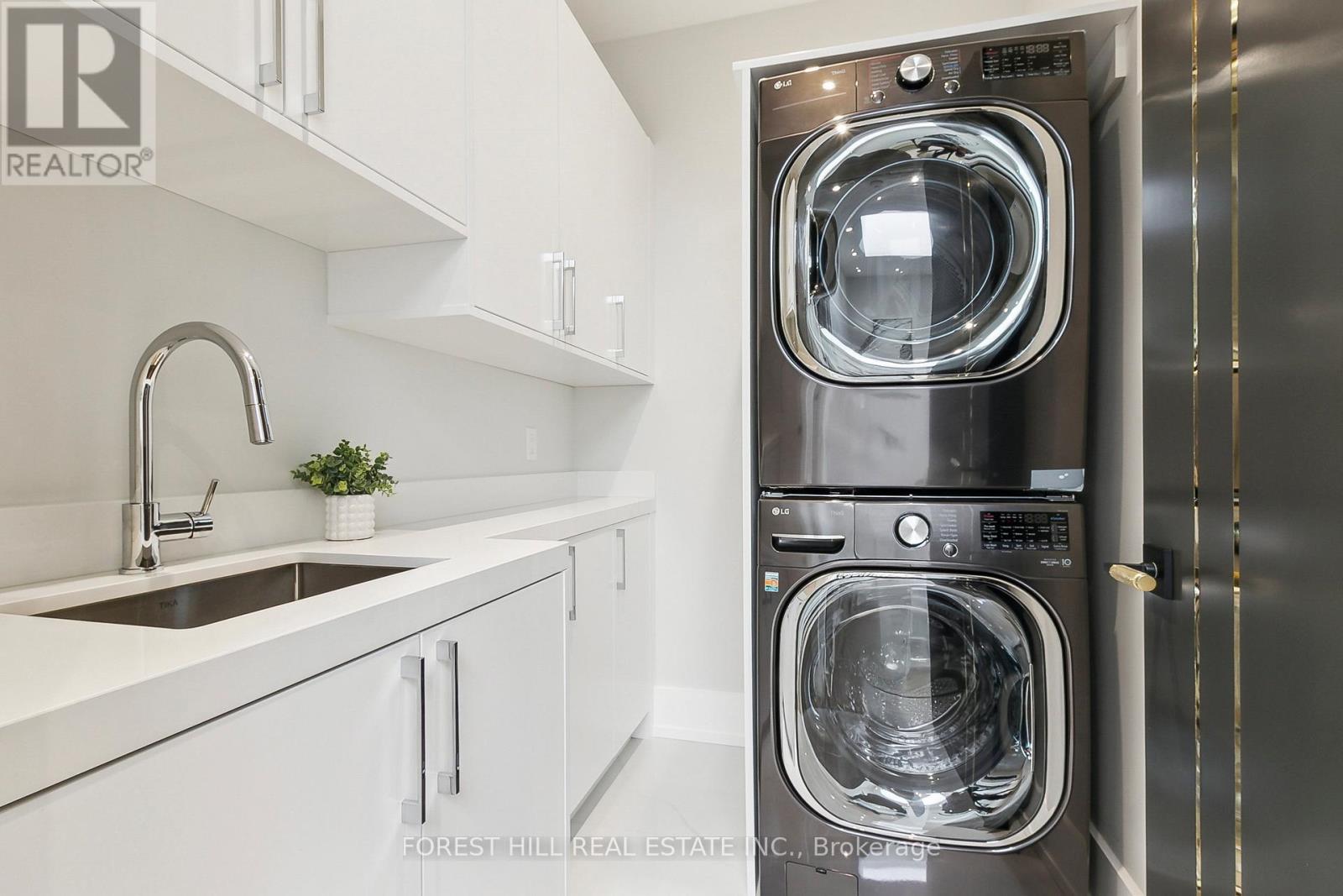 12 Otter Crescent, Toronto, Ontario  M5N 2W2 - Photo 30 - C12797134