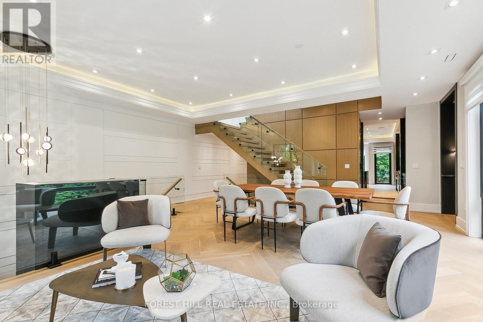 12 Otter Crescent, Toronto, Ontario  M5N 2W2 - Photo 4 - C12797134