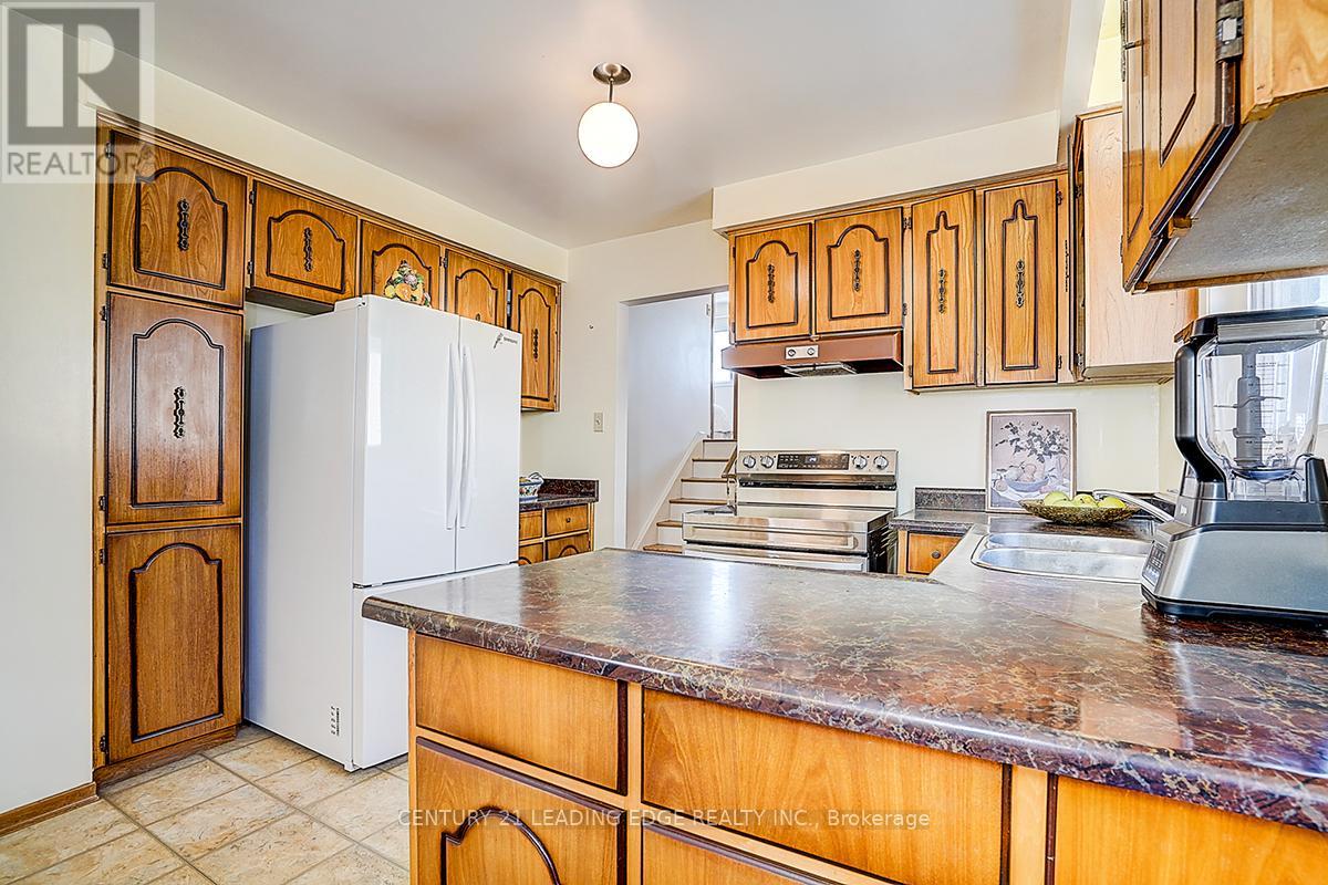 363 Apache Trail, Toronto, Ontario  M2H 2W6 - Photo 17 - C12797168