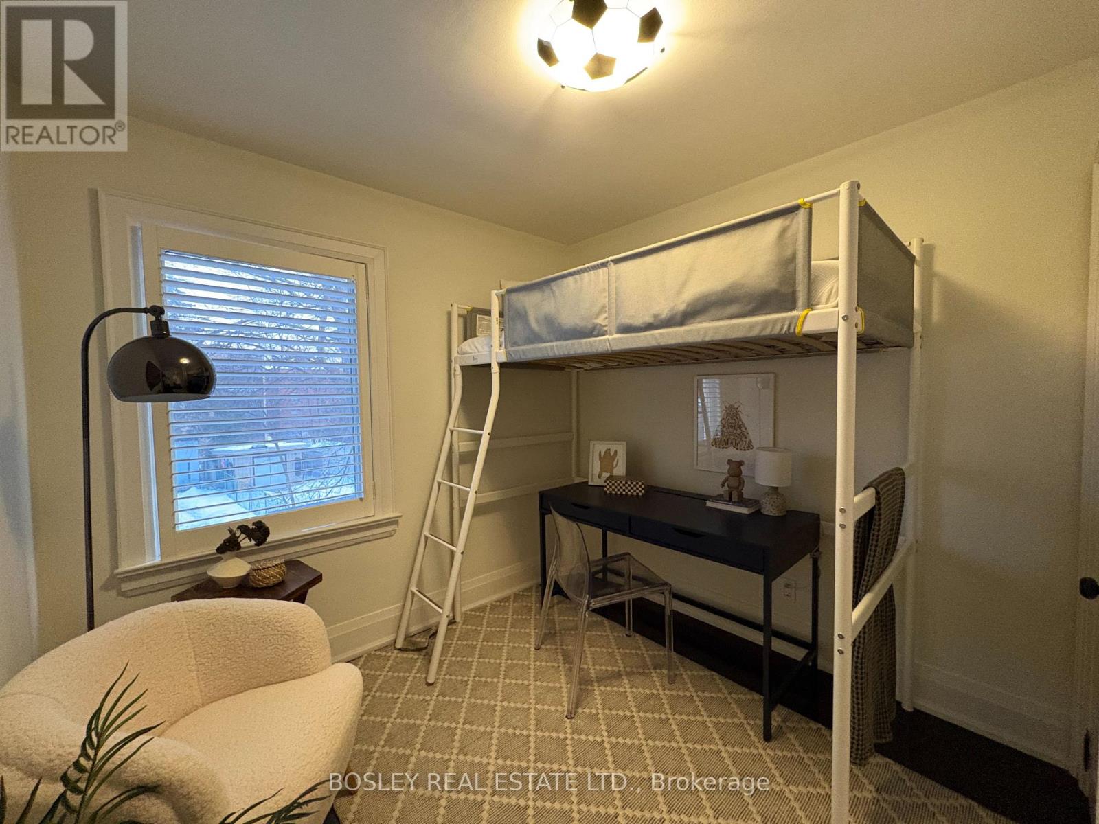 19 Thursfield Crescent, Toronto, Ontario  M4G 2N4 - Photo 11 - C12797194